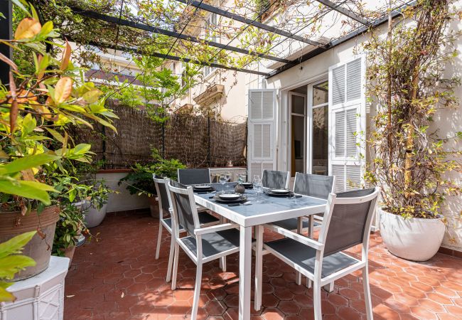 Apartment in Nice - Large 2 Bdr Downtown - AC & Terrace Apartment in Nice - Large 2 Bdr Downtown - AC & Terrace