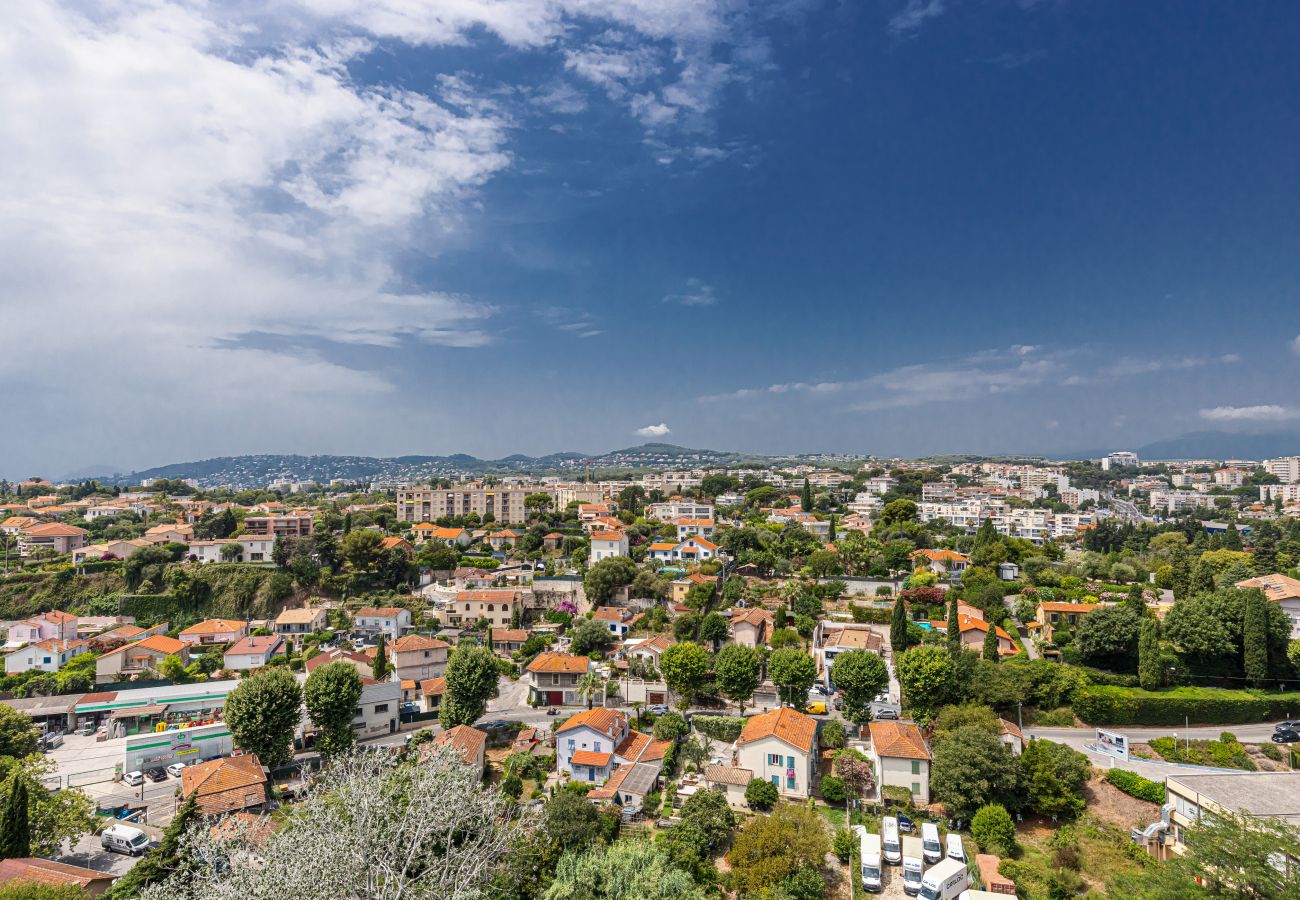 Apartment in Antibes - Loft Style 1 Bdr - Panoramic view Swimming Pool & Garage