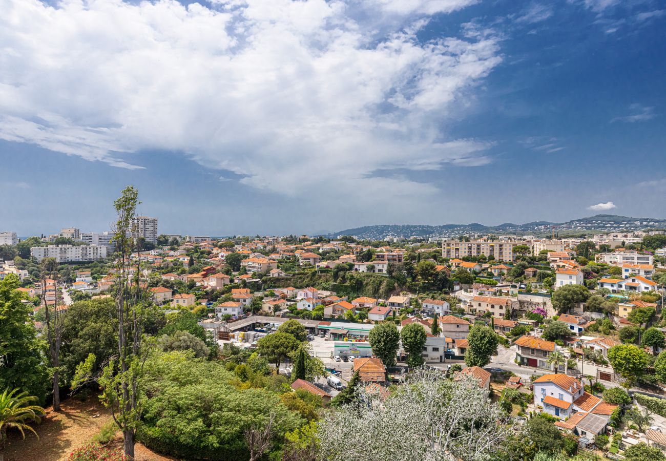 Apartment in Antibes - Loft Style 1 Bdr - Panoramic view Swimming Pool & Garage