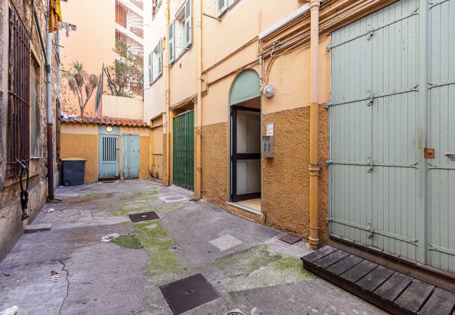 Apartment in Nice - Lovely 1 Bdr in the Harbor Area Apartment in Nice - Lovely 1 Bdr in the Harbor Area