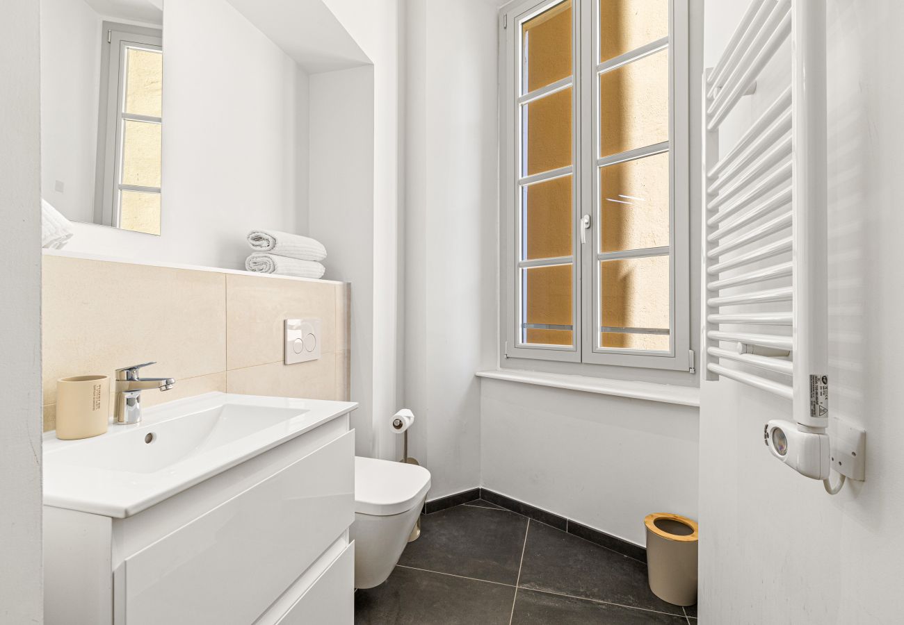 Studio in Nice - Bright & Charming City Center Studio