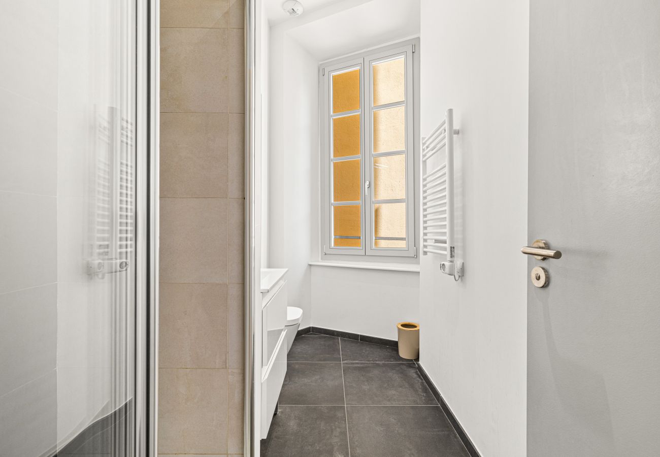 Studio in Nice - Bright & Charming City Center Studio