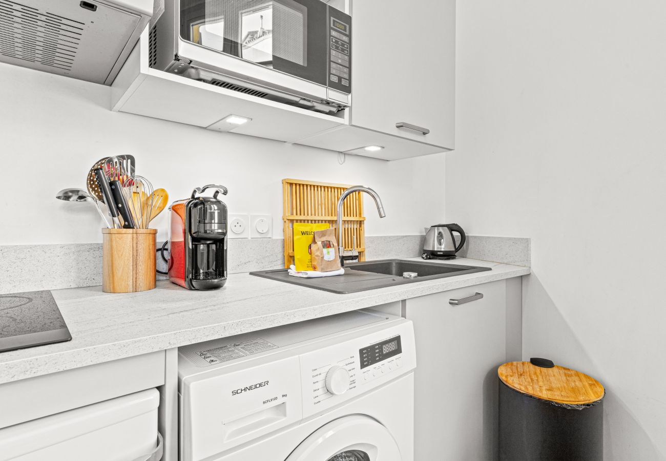 Studio in Nice - Bright & Charming City Center Studio