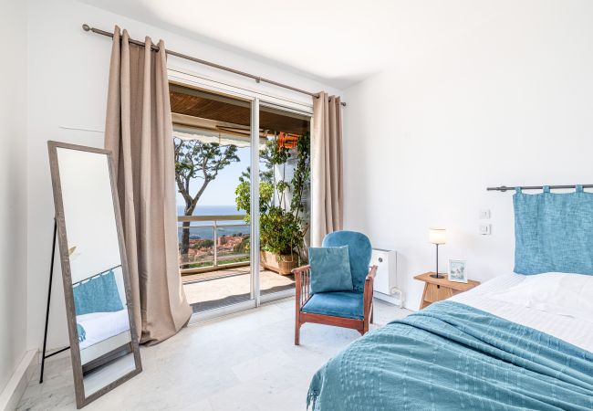 Apartment in Villefranche-sur-Mer - Extraordinary Sea View - 1 Bdr with AC Apartment in Villefranche-sur-Mer - Extraordinary Sea View - 1 Bdr with AC