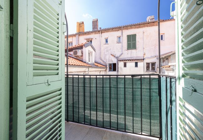 Apartment in Nice - Large & Quiet 1 Bdr at Nice Port Apartment in Nice - Large & Quiet 1 Bdr at Nice Port