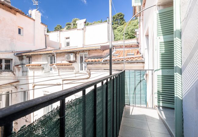 Apartment in Nice - Large & Quiet 1 Bdr at Nice Port Apartment in Nice - Large & Quiet 1 Bdr at Nice Port