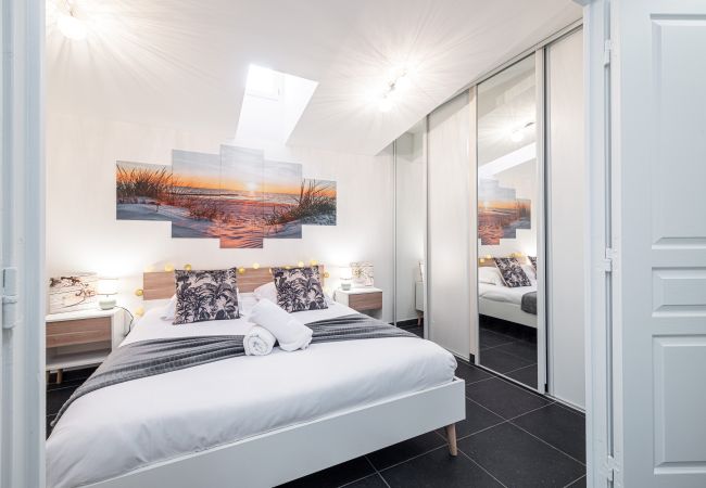 Apartment in Nice - Large & Quiet 1 Bdr at Nice Port Apartment in Nice - Large & Quiet 1 Bdr at Nice Port