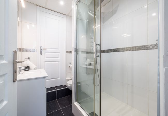 Apartment in Nice - Large & Quiet 1 Bdr at Nice Port Apartment in Nice - Large & Quiet 1 Bdr at Nice Port