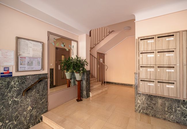 Apartment in Nice - Open Sky Terrace Lage 1 Bdr & Parking Apartment in Nice - Open Sky Terrace Lage 1 Bdr & Parking