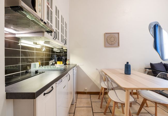 Apartment in Nice - 2 Bdr Heart Old Town Nice Apartment in Nice - 2 Bdr Heart Old Town Nice