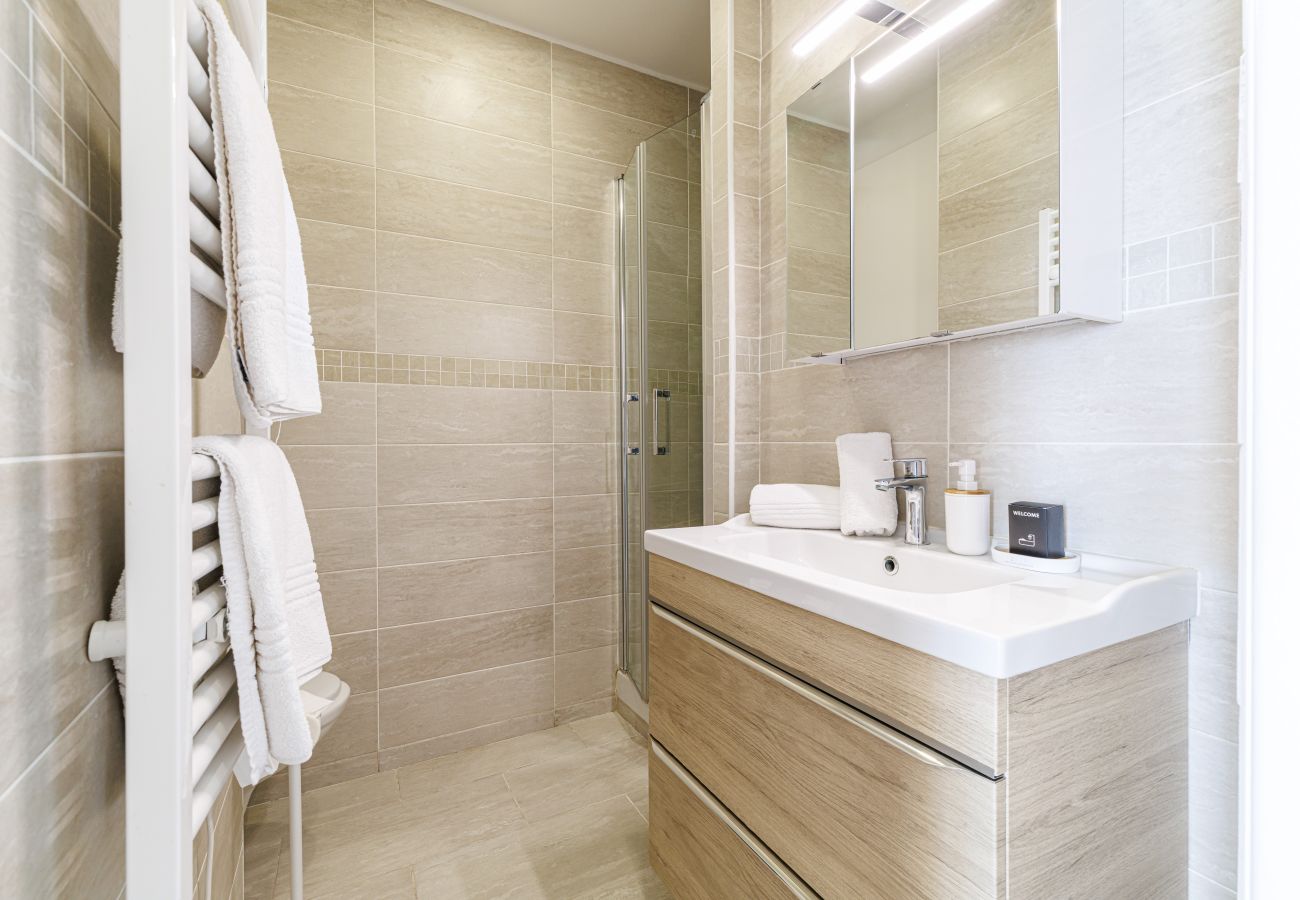 Studio in Nice - Sea View - Lovely Studio Promenade des Anglais