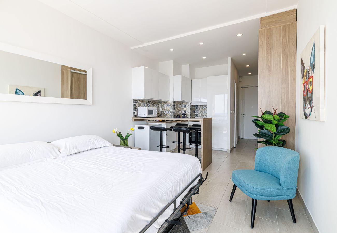 Studio in Nice - Sea View - Lovely Studio Promenade des Anglais