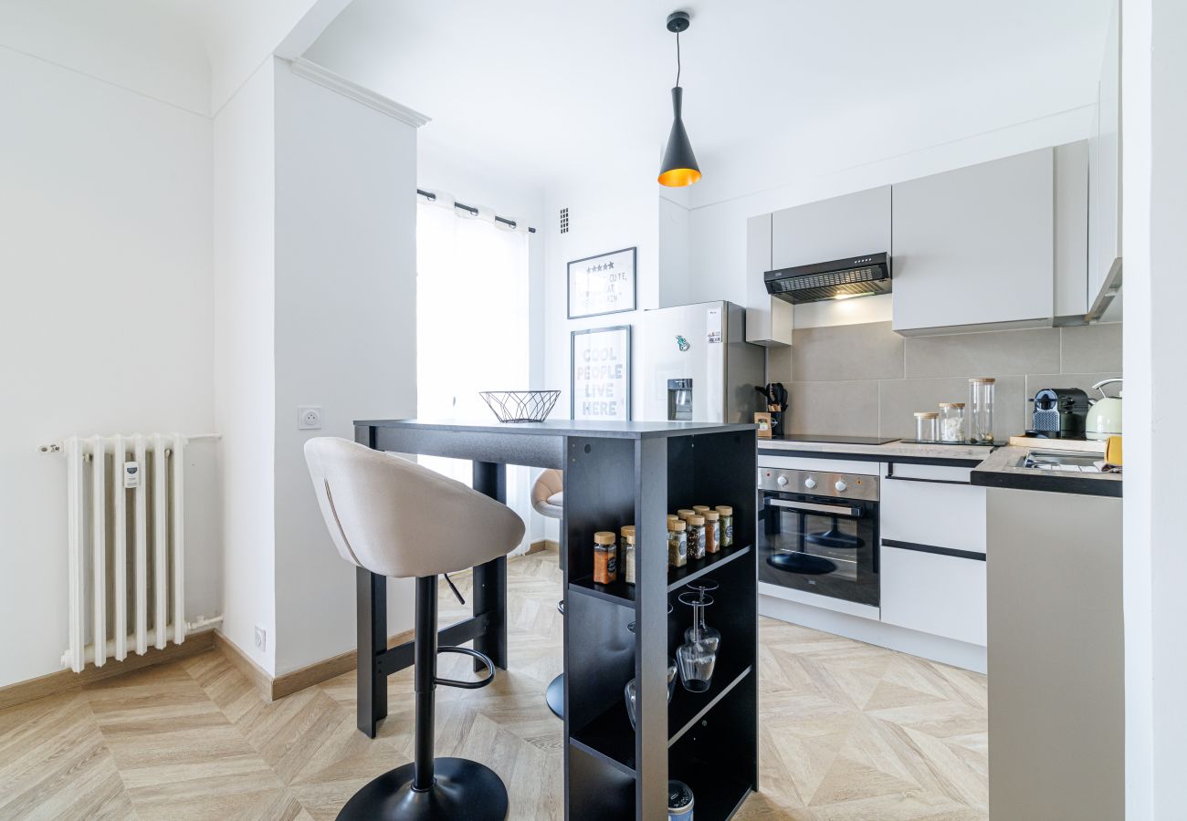 Apartment in Nice - Wide & Cozy 1 Bdr Downtown