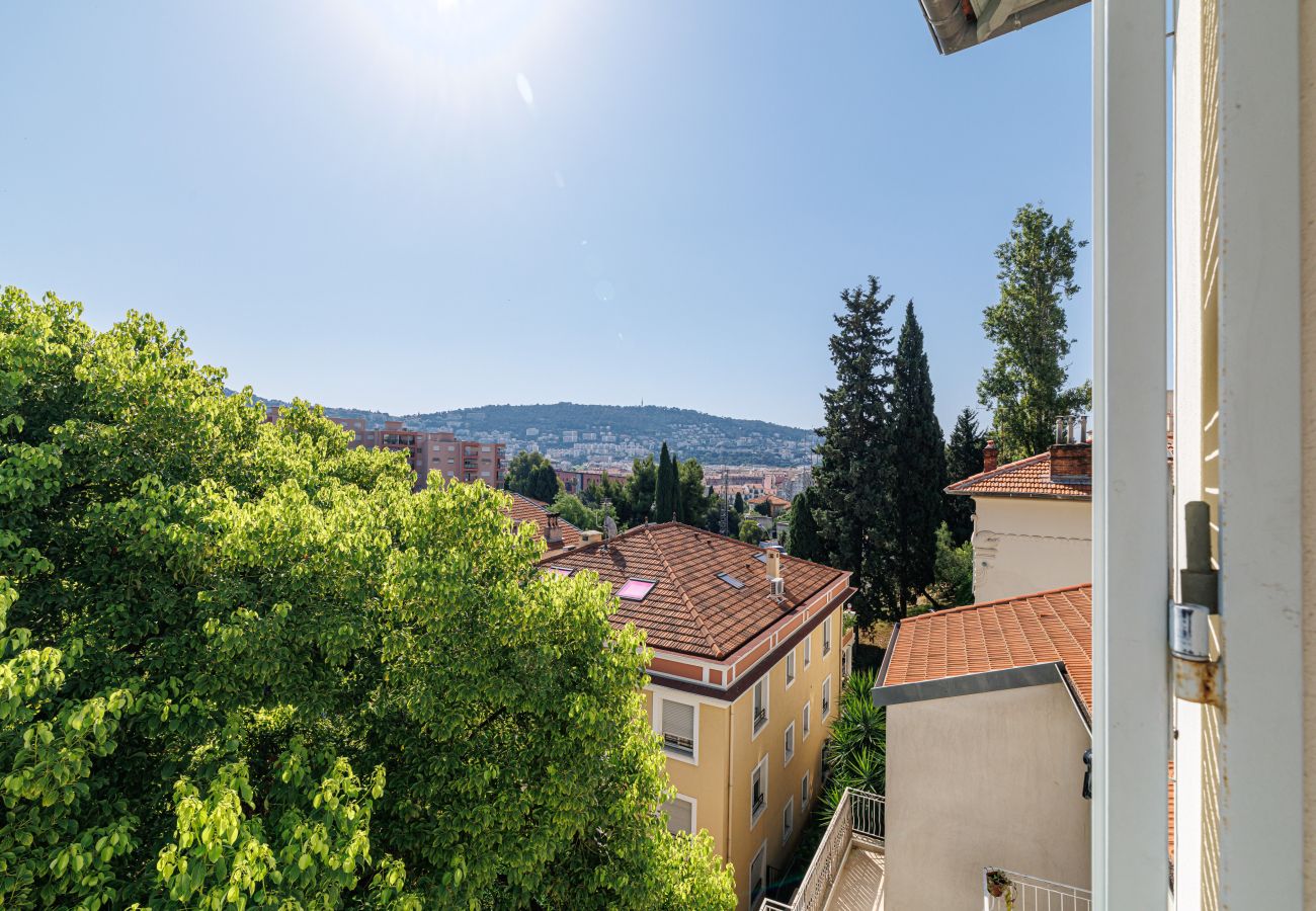 Apartment in Nice - Wide 1 Bdr Quiet Area Open View