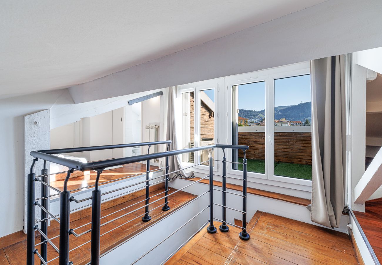 Apartment in Nice - Open View Terrace - Wide 2 Bdr Quiet Area
