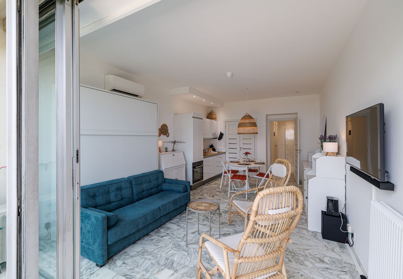 Apartment in Nice - Sea View & Terrace Promenade des Anglais