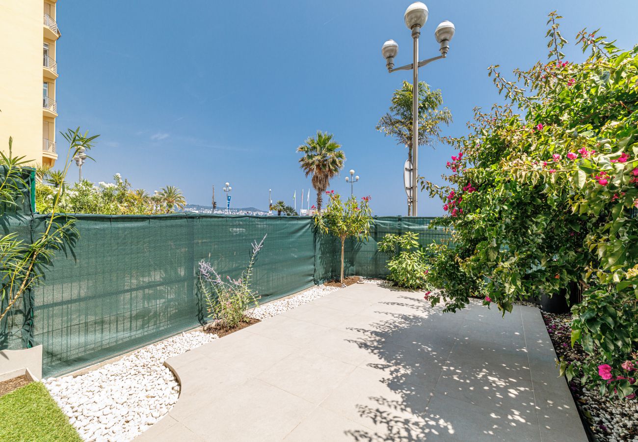 Apartment in Nice - Sea View & Terrace Promenade des Anglais