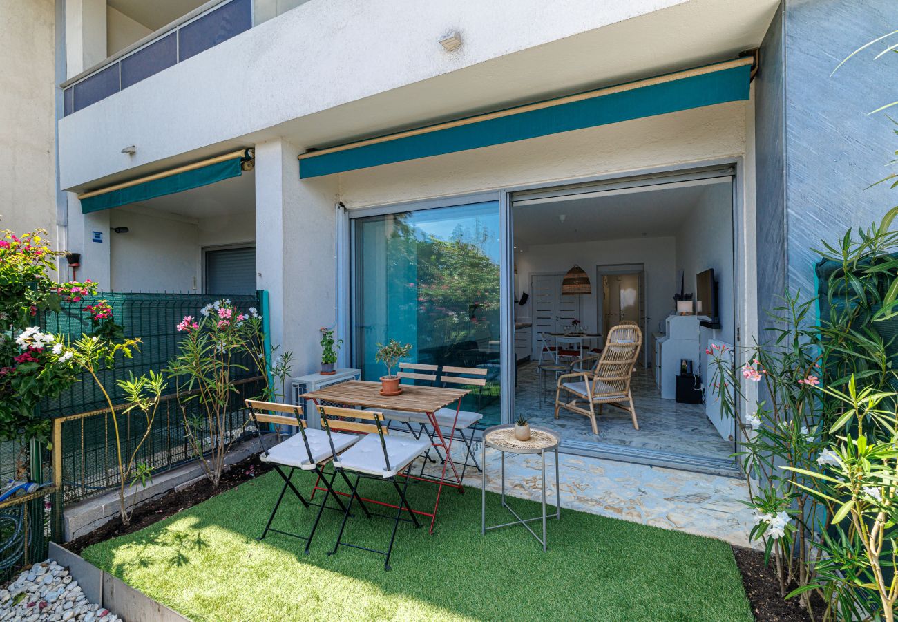 Apartment in Nice - Sea View & Terrace Promenade des Anglais