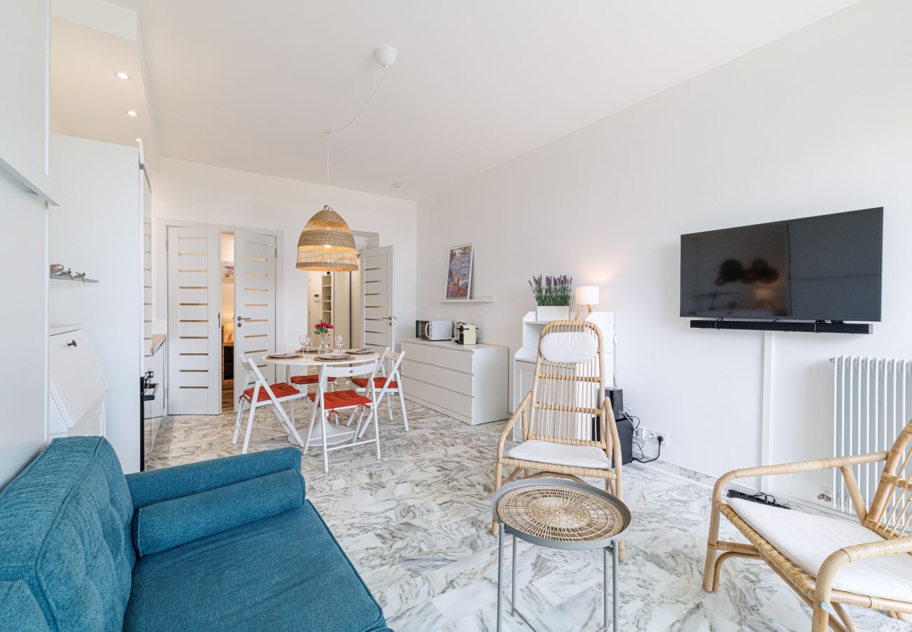 Apartment in Nice - Sea View & Terrace Promenade des Anglais