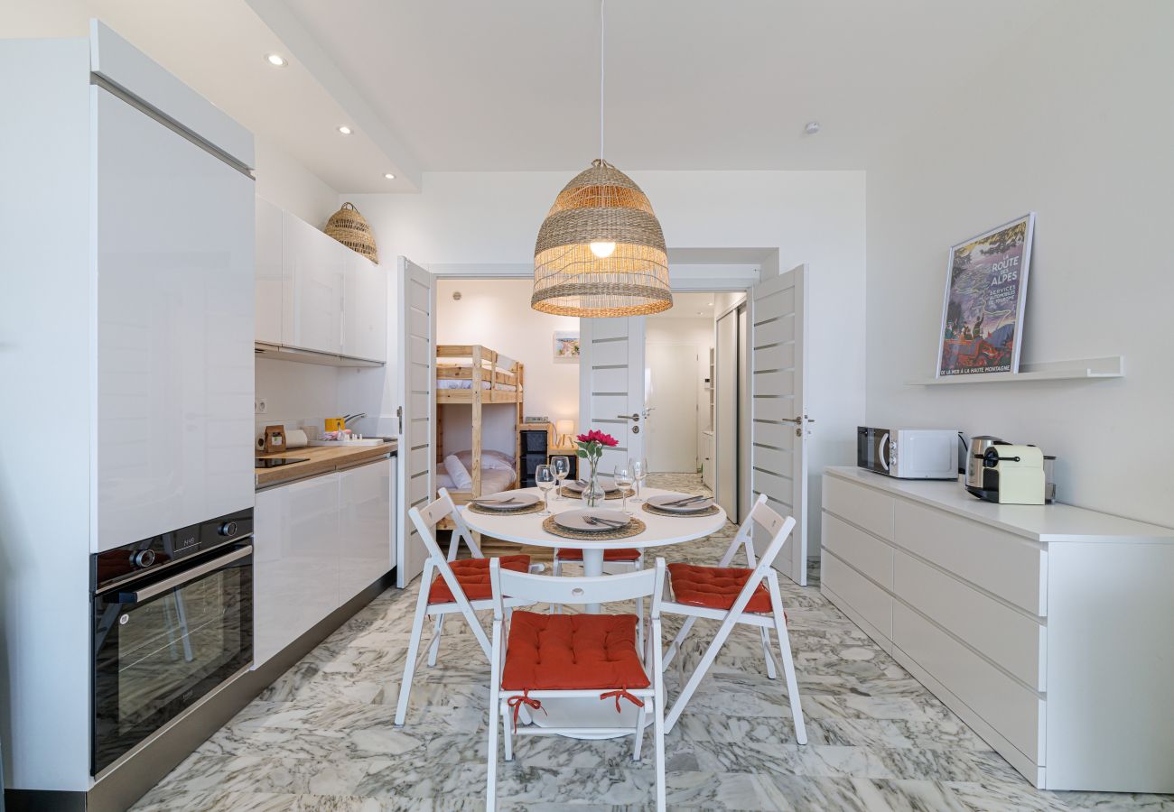 Apartment in Nice - Sea View & Terrace Promenade des Anglais