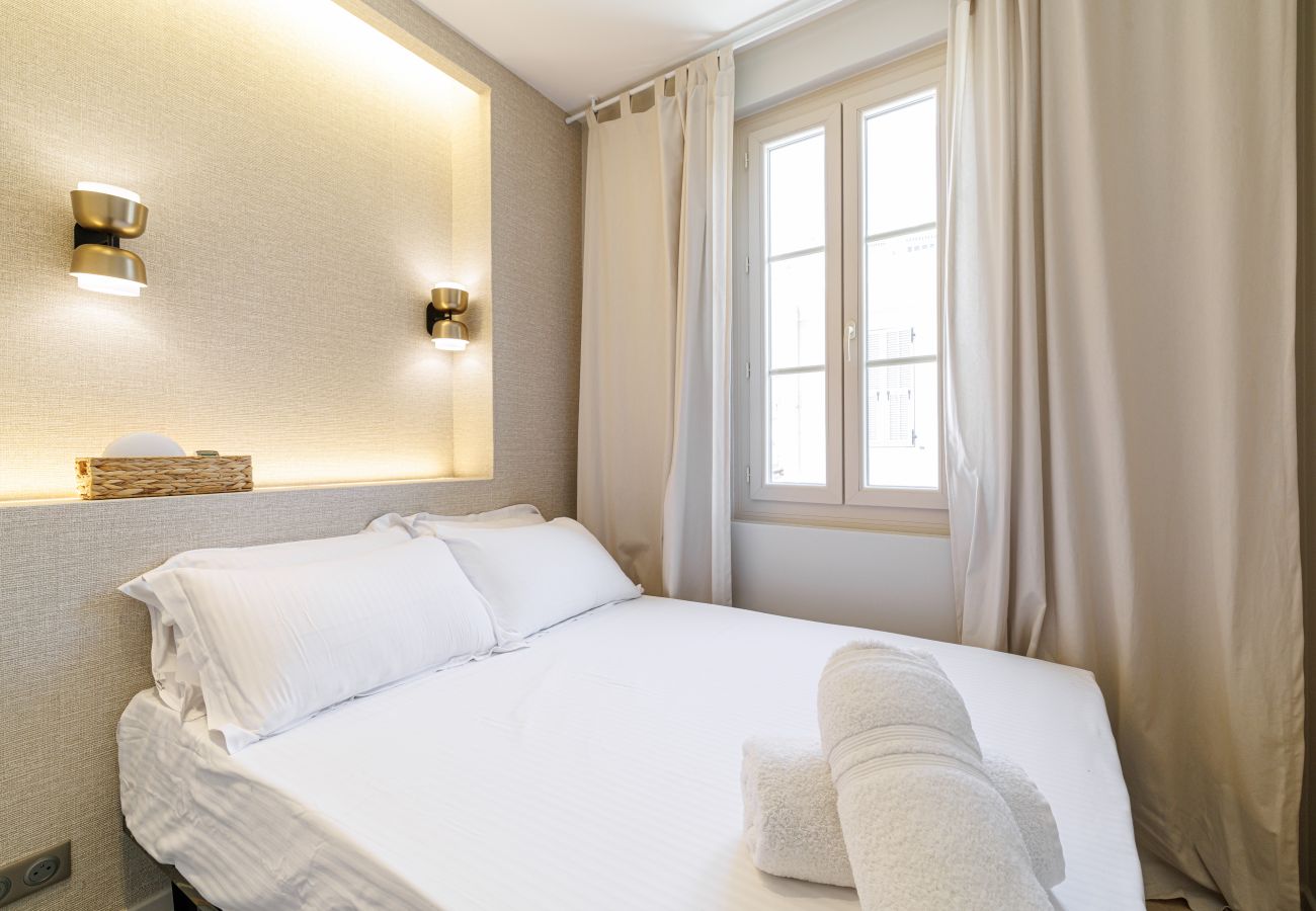 Apartment in Nice - Wide Open Sky Terrace 1 Bdr