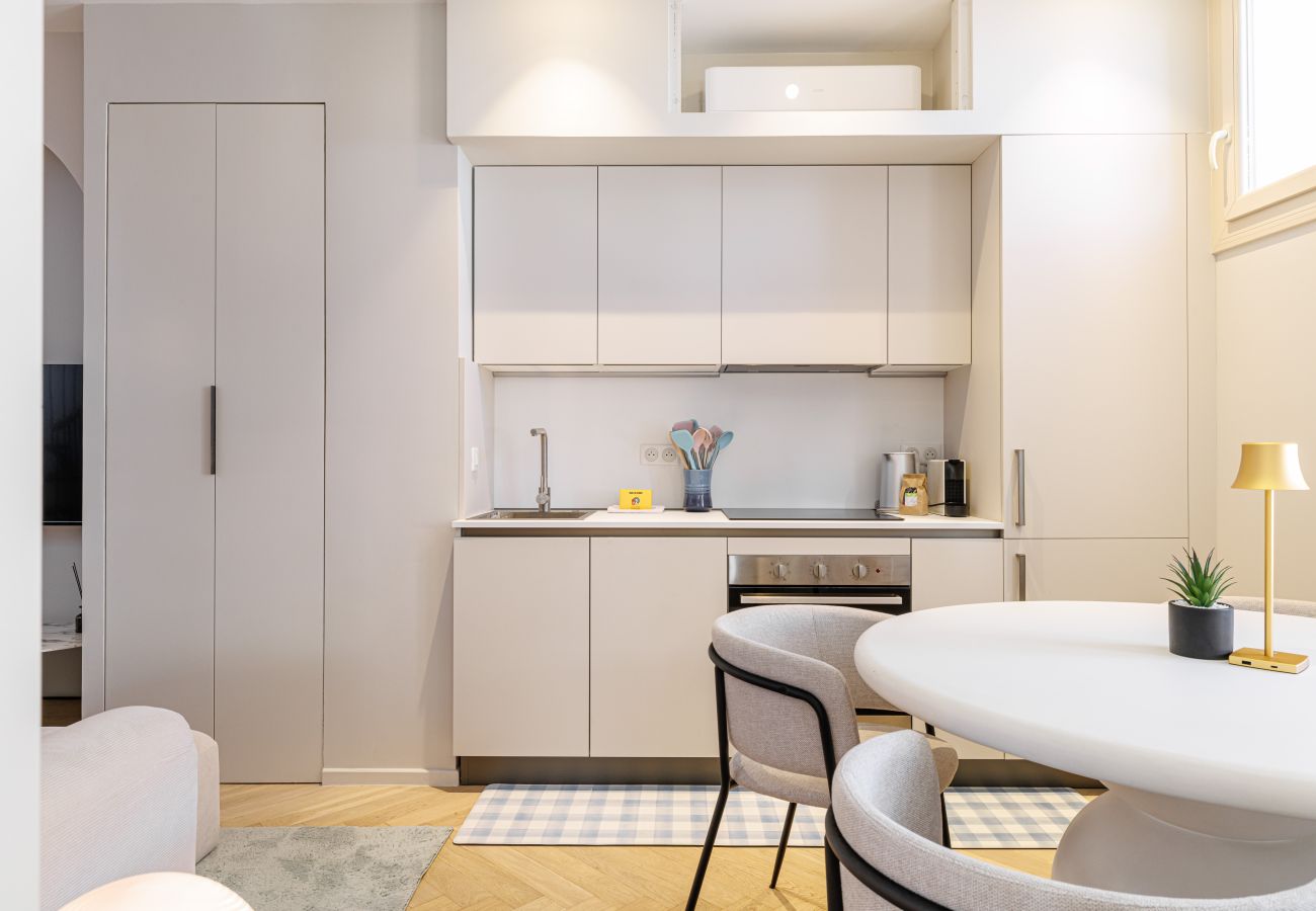 Apartment in Nice - Wide Open Sky Terrace 1 Bdr