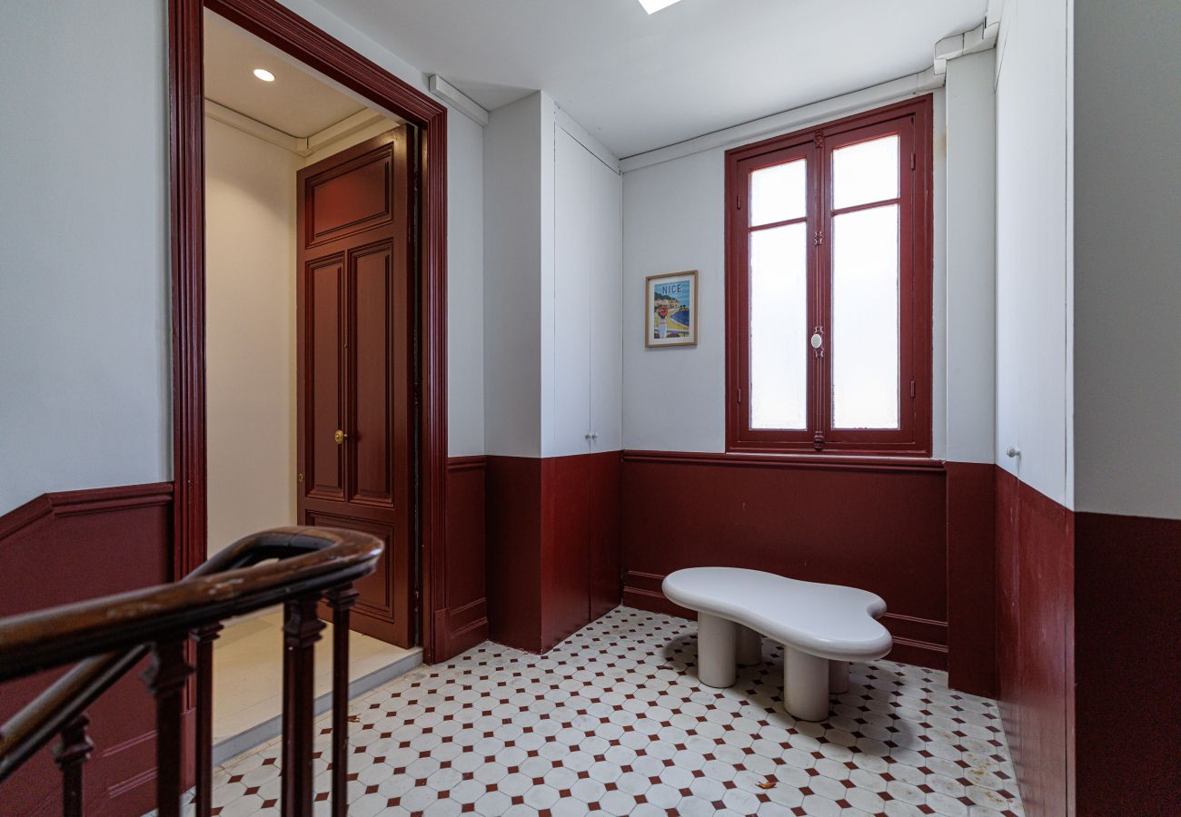 Apartment in Nice - Wide Open Sky Terrace 1 Bdr