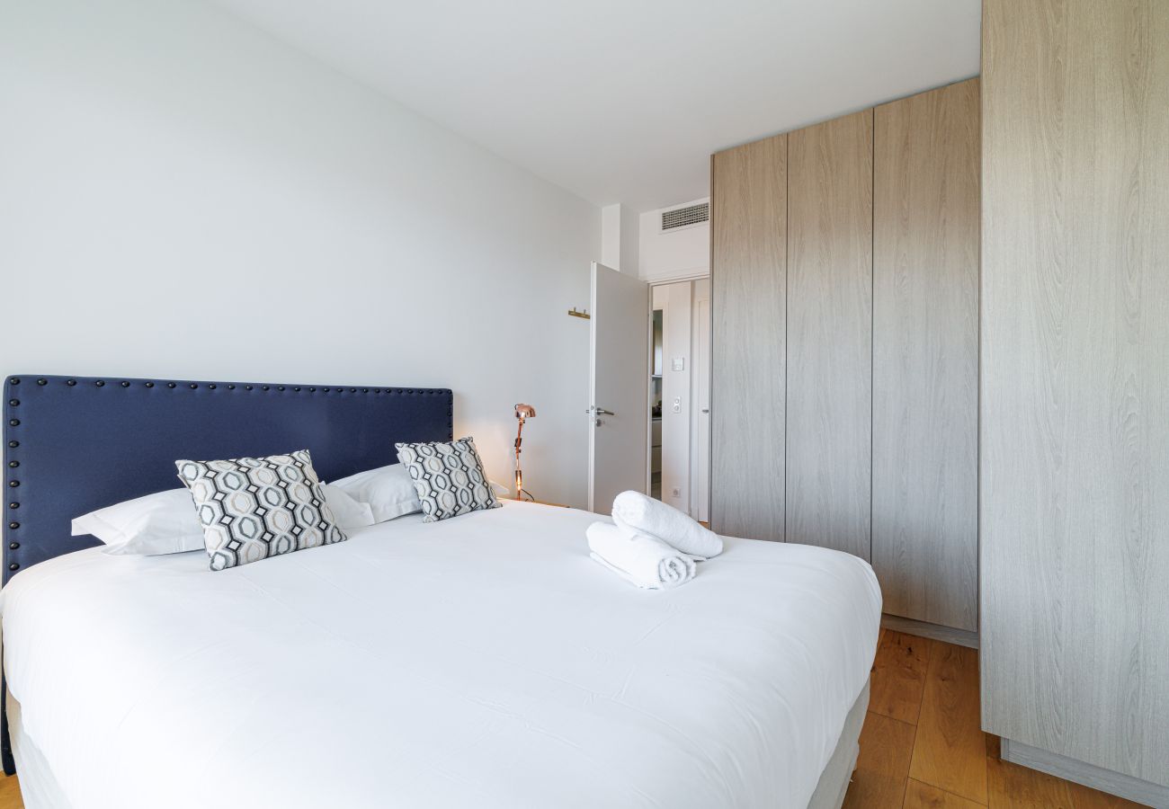 Apartment in Nice - Quiet & Open View - 1 Bdr Large Terrace