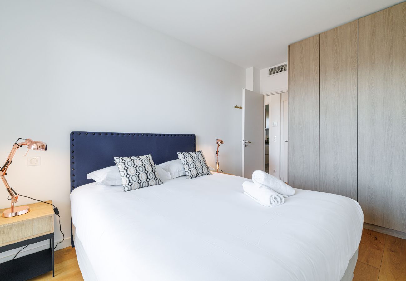 Apartment in Nice - Quiet & Open View - 1 Bdr Large Terrace