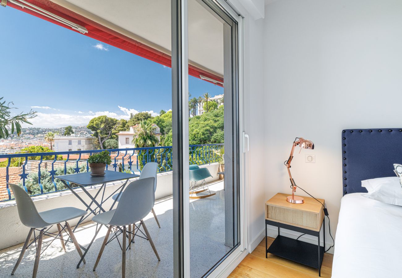 Apartment in Nice - Quiet & Open View - 1 Bdr Large Terrace