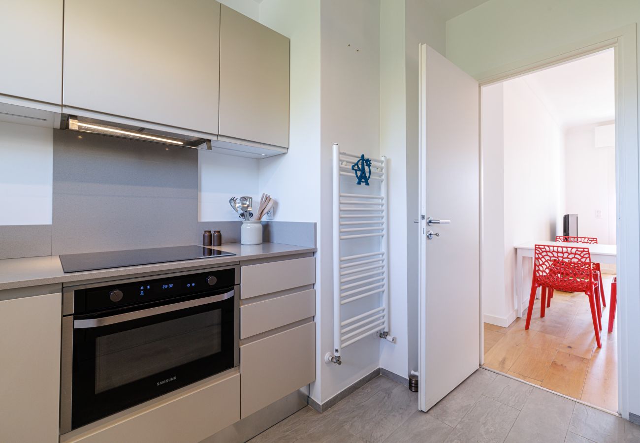 Apartment in Nice - Quiet & Open View - 1 Bdr Large Terrace