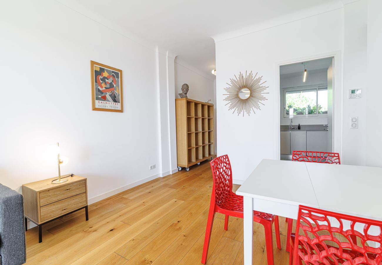 Apartment in Nice - Quiet & Open View - 1 Bdr Large Terrace