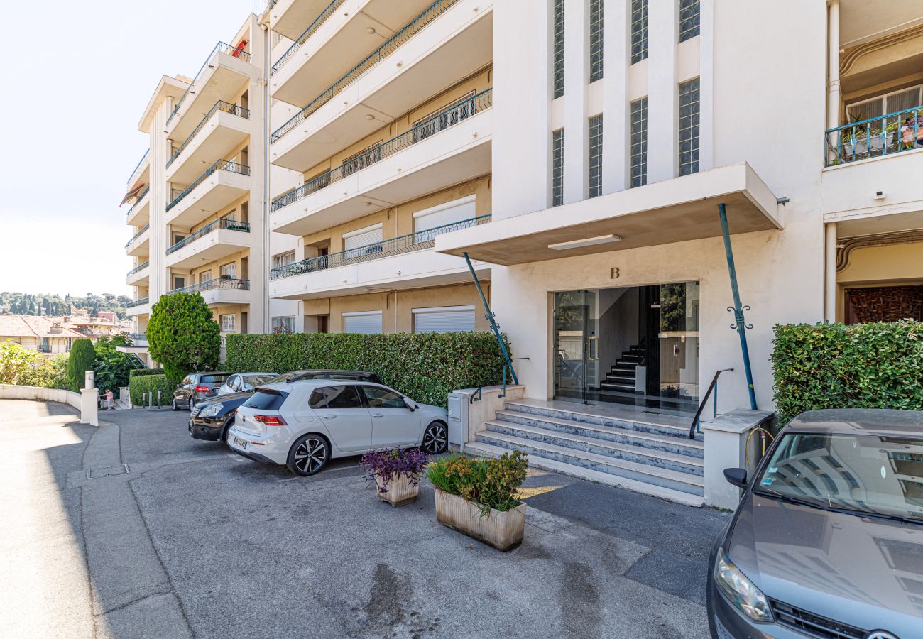 Apartment in Nice - Quiet & Open View - 1 Bdr Large Terrace
