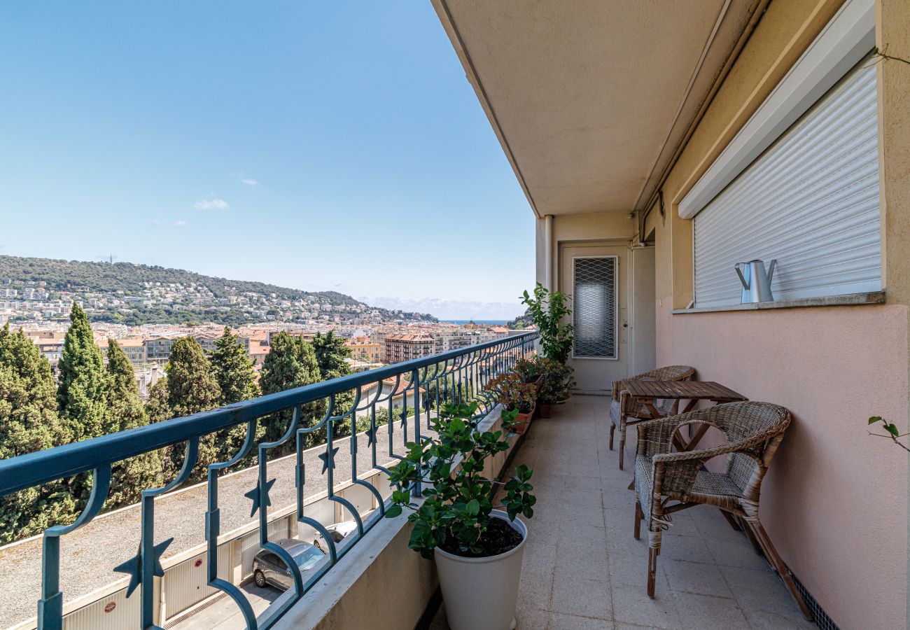 Apartment in Nice - Quiet & Open View - 1 Bdr Large Terrace