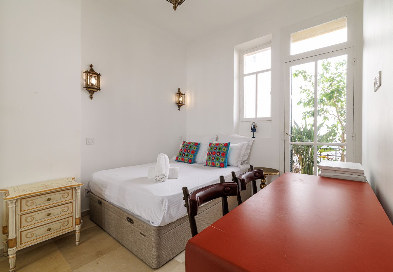 Apartment in Nice - Pretty 1 Bdr by the Sea
