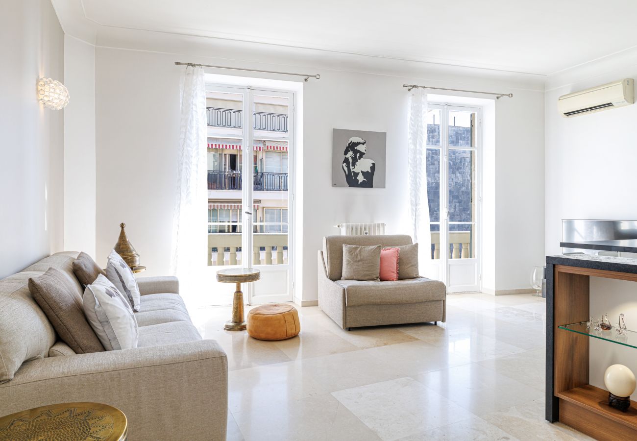 Apartment in Nice - Pretty 1 Bdr by the Sea