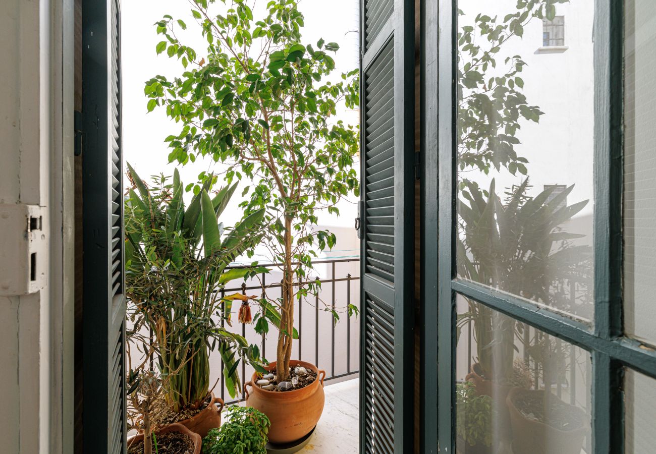 Apartment in Nice - Pretty 1 Bdr by the Sea