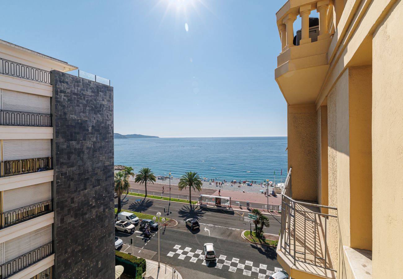 Apartment in Nice - Pretty 1 Bdr by the Sea