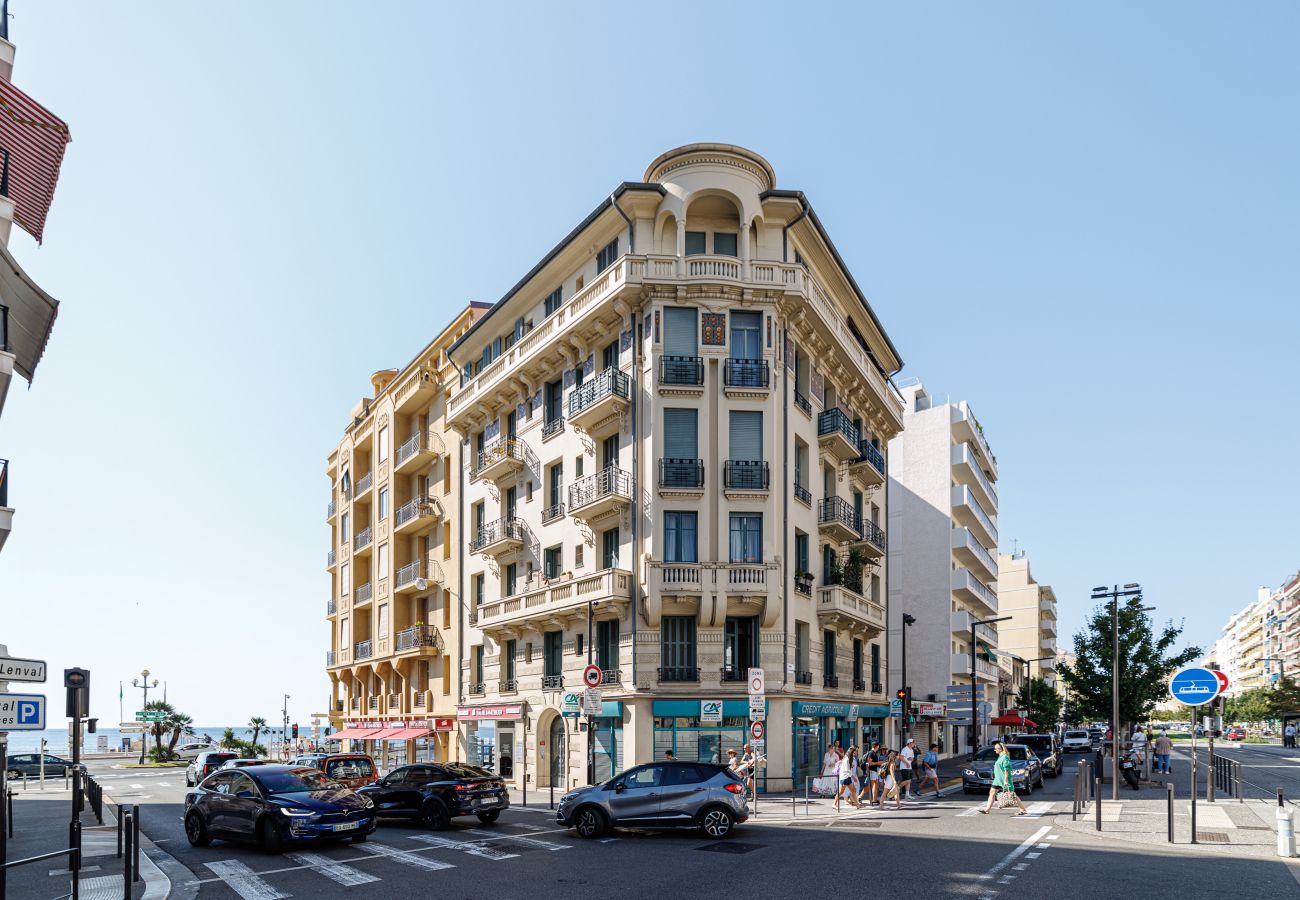 Apartment in Nice - Pretty 1 Bdr by the Sea