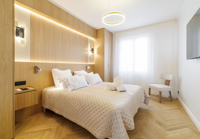 Apartment in Nice - Outstanding View on the Promenade - Awesome 2 Bdr Apartment in Nice - Outstanding View on the Promenade - Awesome 2 Bdr