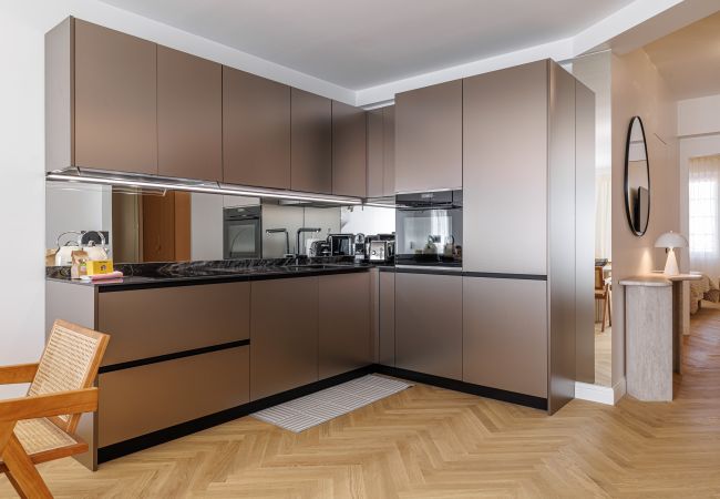 Apartment in Nice - Outstanding View on the Promenade - Awesome 2 Bdr Apartment in Nice - Outstanding View on the Promenade - Awesome 2 Bdr