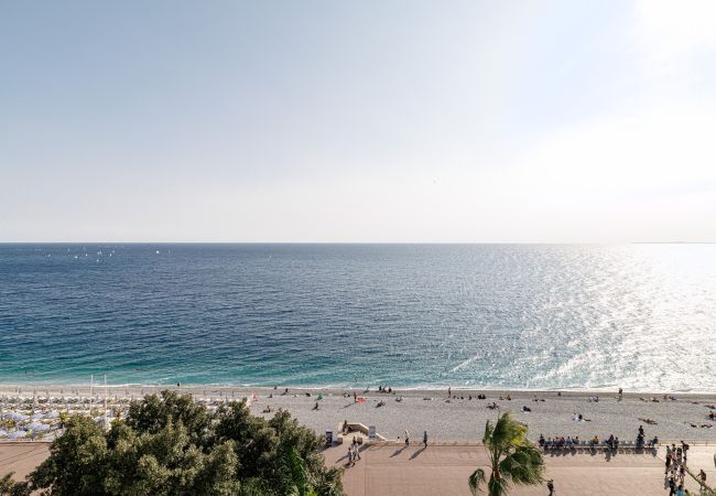 Apartment in Nice - Outstanding View on the Promenade - Awesome 2 Bdr Apartment in Nice - Outstanding View on the Promenade - Awesome 2 Bdr