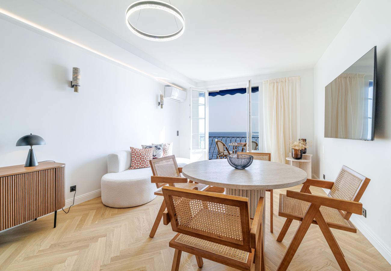 Apartment in Nice - Outstanding View on the Promenade - Awesome 2 Bdr Apartment in Nice - Outstanding View on the Promenade - Awesome 2 Bdr