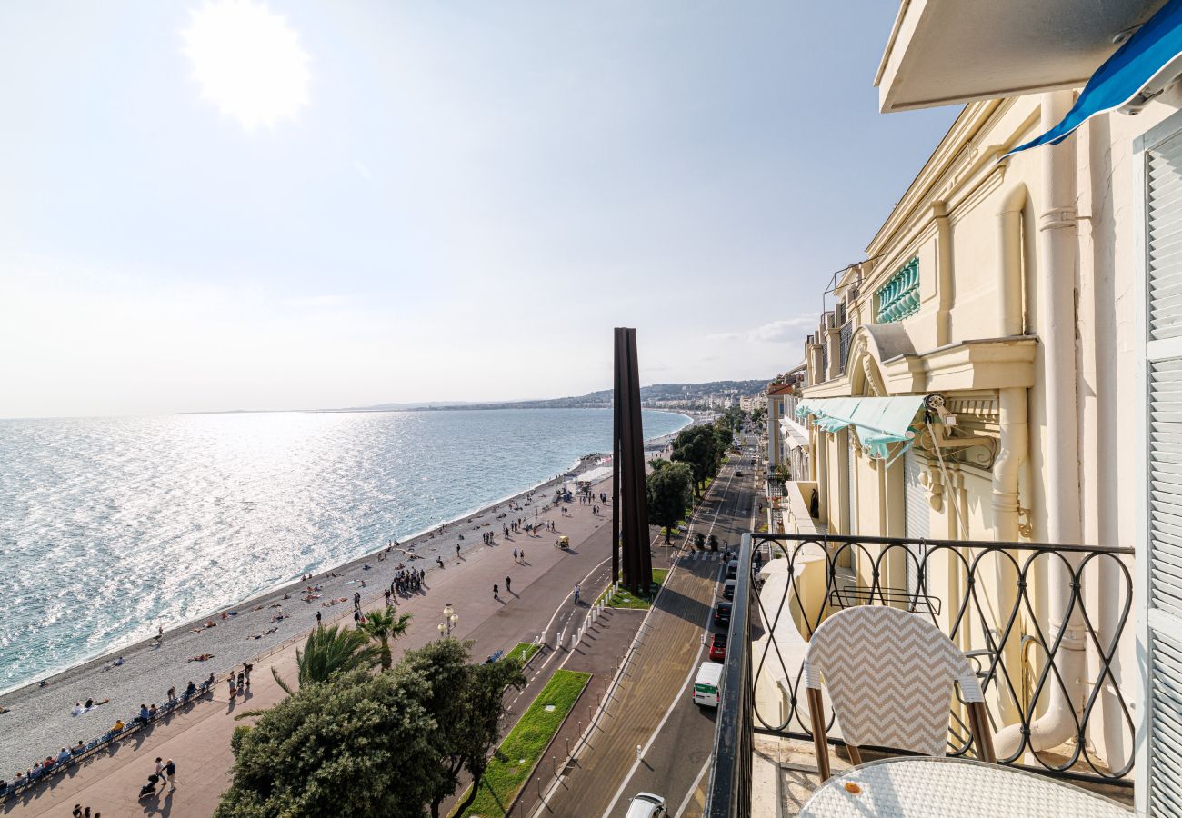 Apartment in Nice - Outstanding View on the Promenade - Awesome 2 Bdr Apartment in Nice - Outstanding View on the Promenade - Awesome 2 Bdr