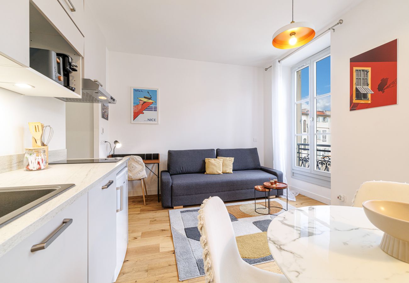 Studio in Nice - Bright & Charming City Center Studio