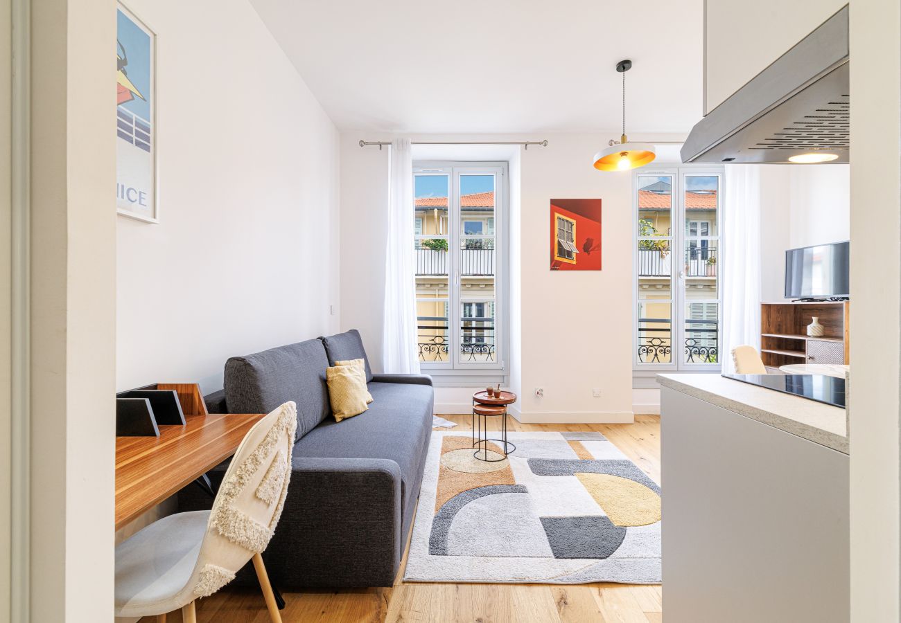 Studio in Nice - Bright & Charming City Center Studio