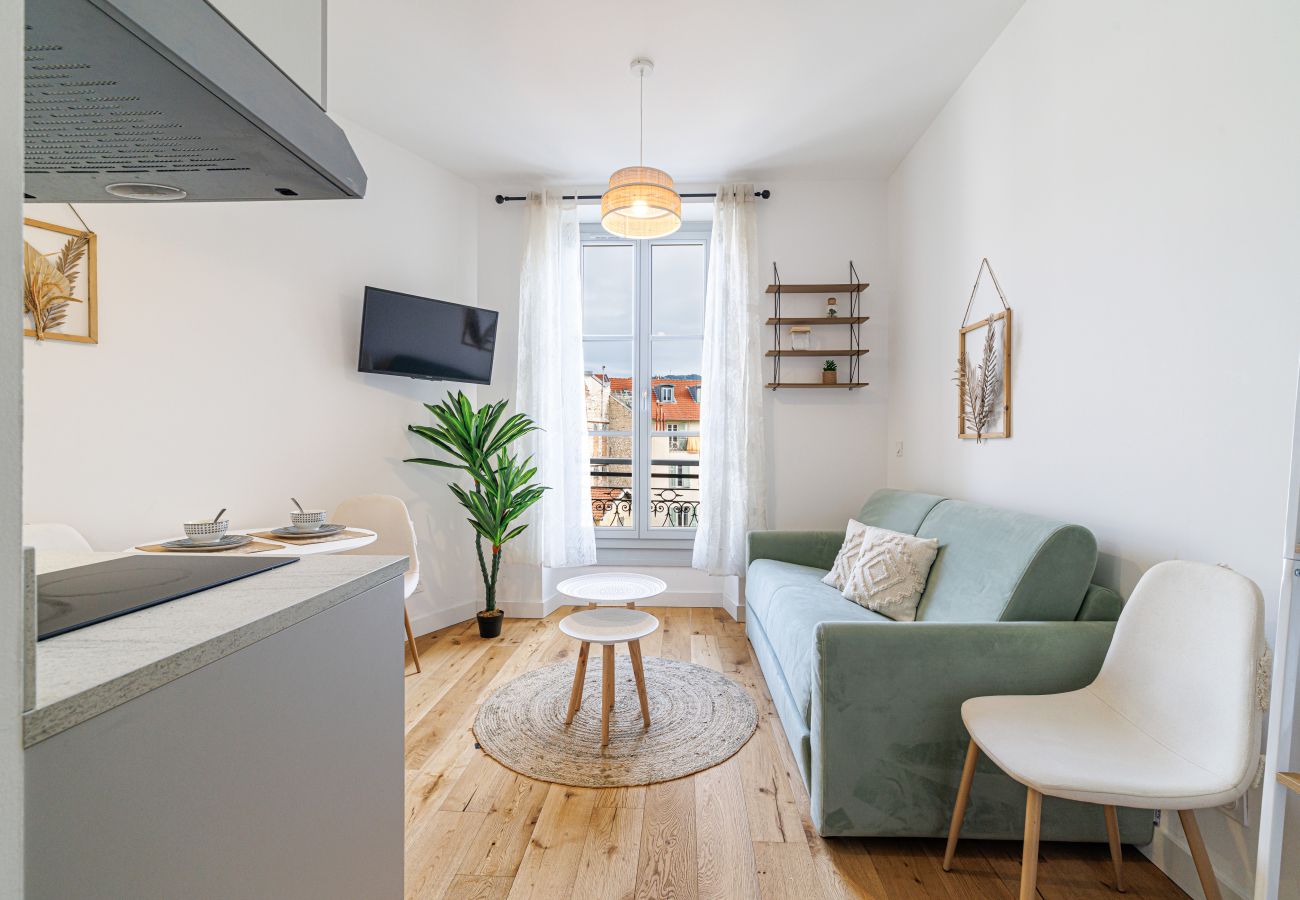 Studio in Nice - Bright & Charming City Center Studio