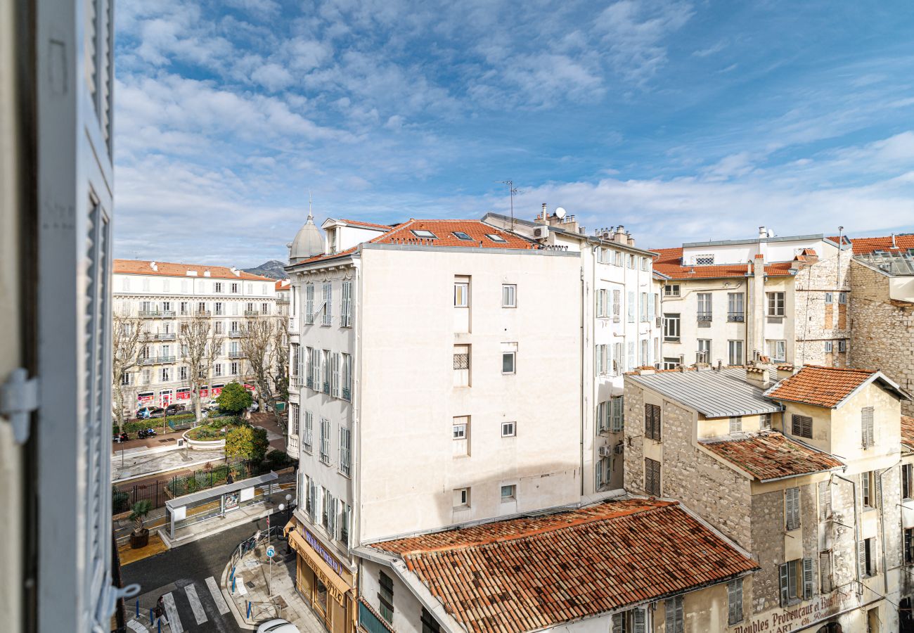 Studio in Nice - Bright & Charming City Center Studio