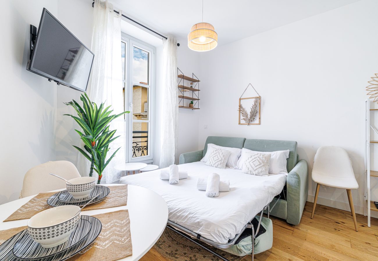 Studio in Nice - Bright & Charming City Center Studio