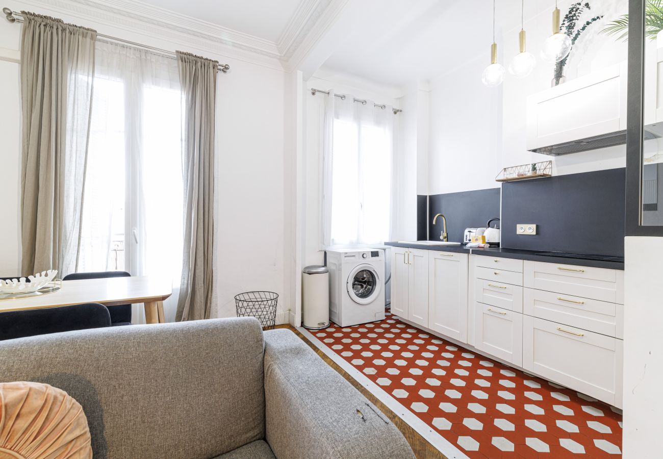 Apartment in Nice - Large 2 Bdr City Center close to Train Station